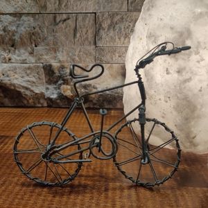 Figurine Wire Bicycle made from an African local in Nigeria